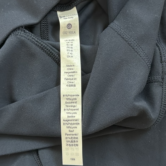 NWT CRZ YOGA Navy Crossover Biker Shorts - Picture 5 of 6